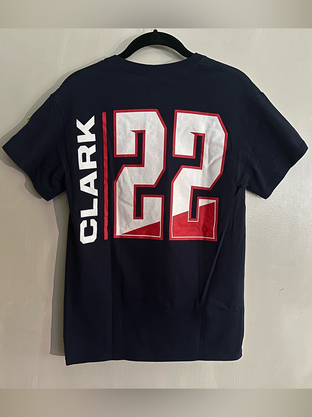 Indiana Fever Caitlin Clark #22 Navy WNBA Graphic Tee Size Small - Picture 3 of 8
